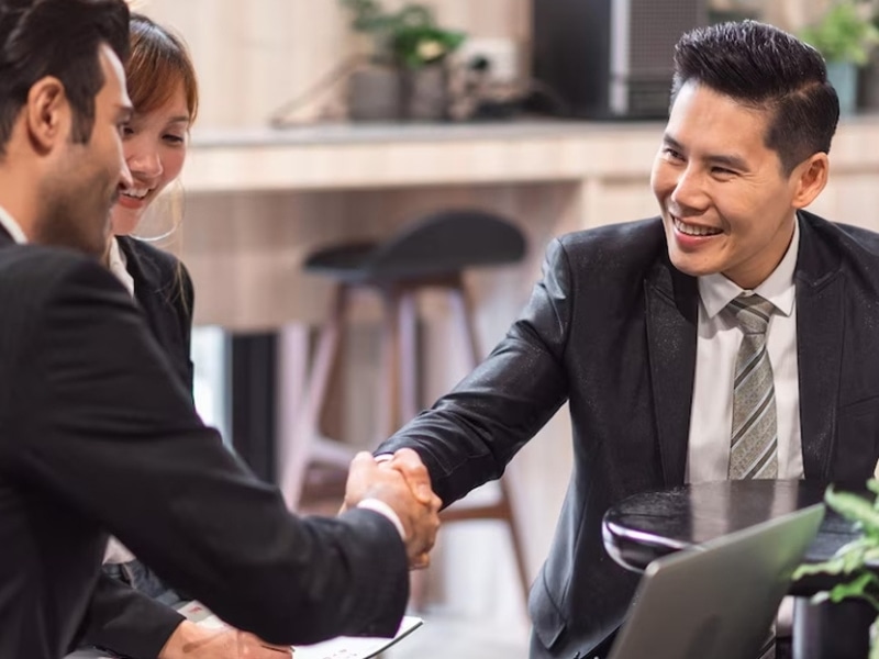 Nhân viên tư vấn thiết kế bếp nhà hàng giúp tiết kiệm chi phí cho doanh nghiệp