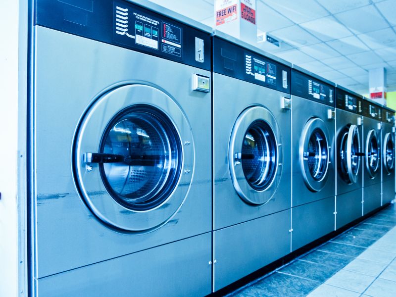 Sử dụng các thiết bị giặt là công nghiệp