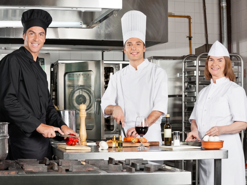 Cấu tạo cơ bản của bếp ăn công nghiệp 4 Khu vực sơ chế rau củ của bếp ăn công nghiệp