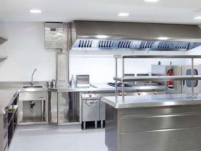 5 địa chỉ cung cấp bếp công nghiệp uy tín tại Việt Nam 4 Bếp Việt Quang Huy thi công hệ thống thiết bị bếp công nghiệp nhanh chóng