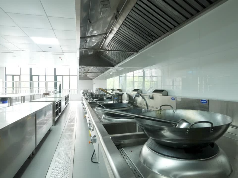 Mắc lỗi trong nguyên tắc thiết kế 1 chiều khi lắp đặt bếp ăn công nghiệp