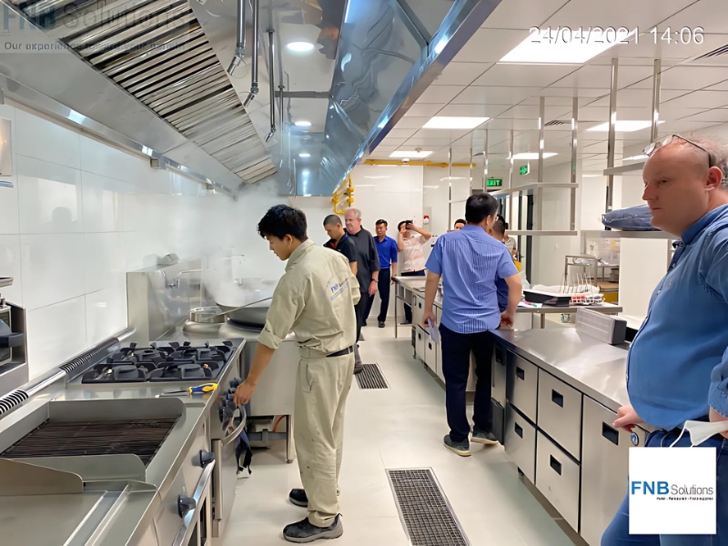 Hoàn thành thi công bếp công nghiệp HCM, FNB sẽ vận hành thử toàn hệ thống 