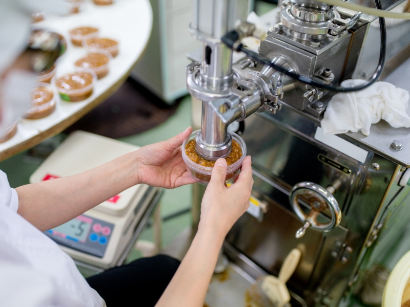 Thiết bị sơ chế trong hệ thống thiết bị bếp khách sạn sẽ đảm bảo tiêu chí an toàn vệ sinh 
