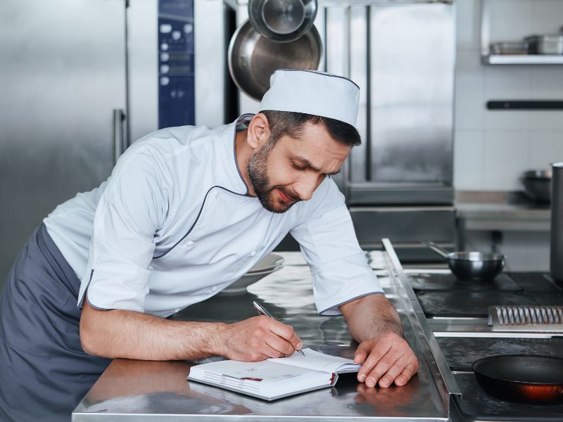 Đơn vị thiết kế bếp công nghiệp nhà hàng Hà Nội đảm bảo vệ sinh an toàn thực phẩm