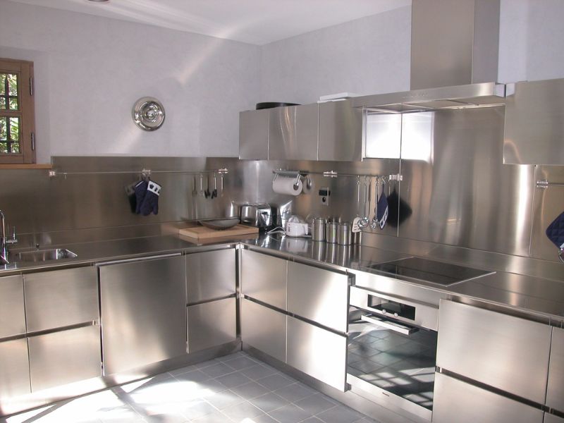 thiet-bi-inox-nha-hang