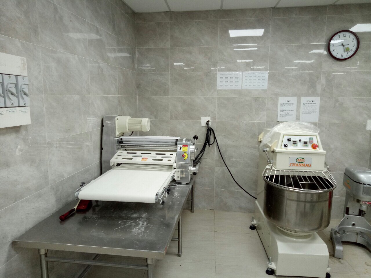 Khách sạn Hoàng Nhâm